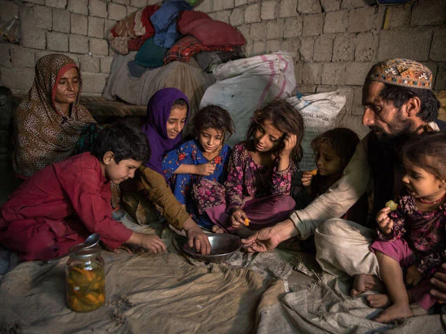 هشدار صندوق جمعیت سازمان ملل: ۶۳ درصد جمعیت افغانستان زیر ۲۴ سال سن دارند؛ تداوم اختلاف شدید آماری