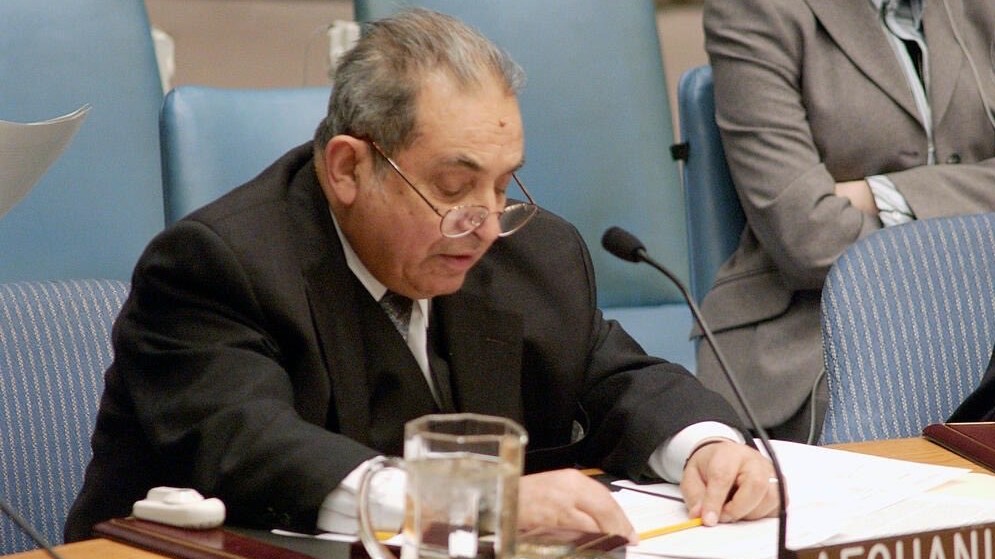 درگذشت روان فرهادی؛ غروب ستاره دیپلوماسی افغانستان